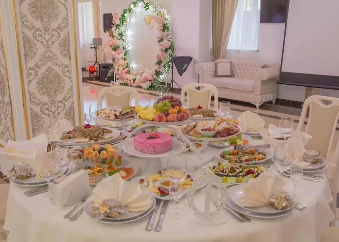 Готель Баронський Двір